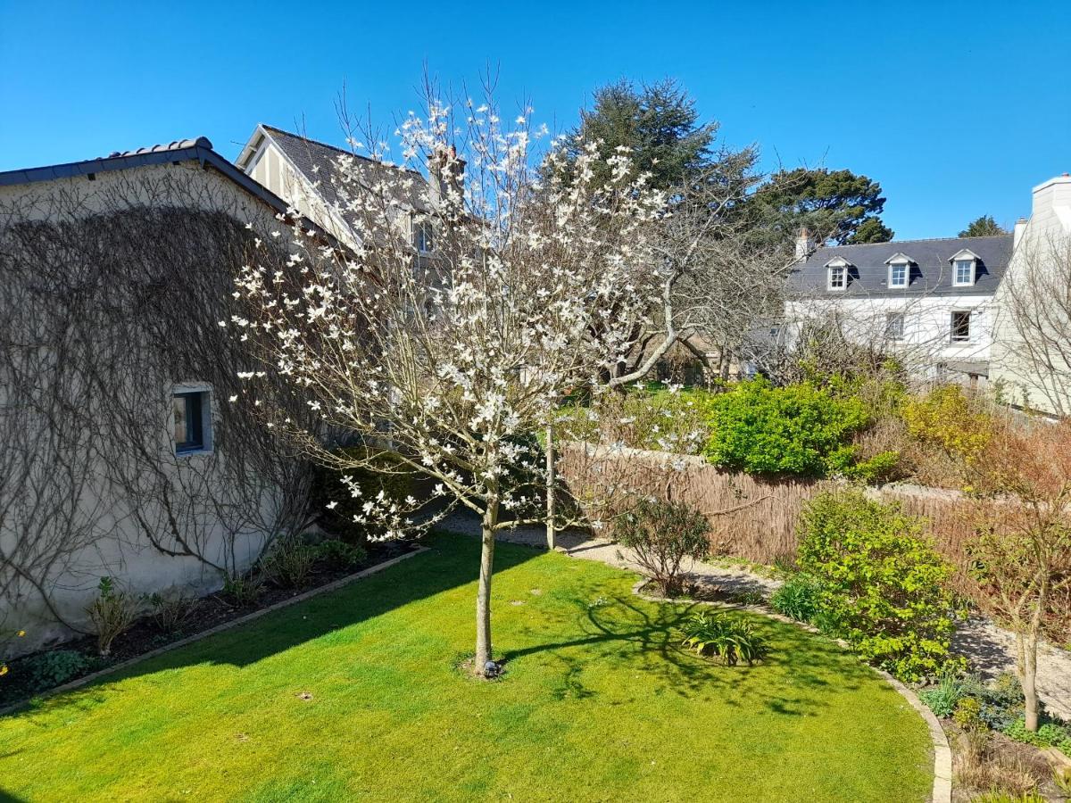 Maison Spacieuse Entre La Ville Et La Cote Saint-Martin-des-Champs  Luaran gambar